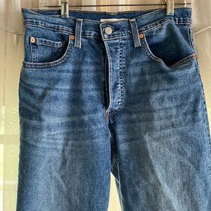 Levi’s Ribcage Straight Ankle Jeans - sz 30